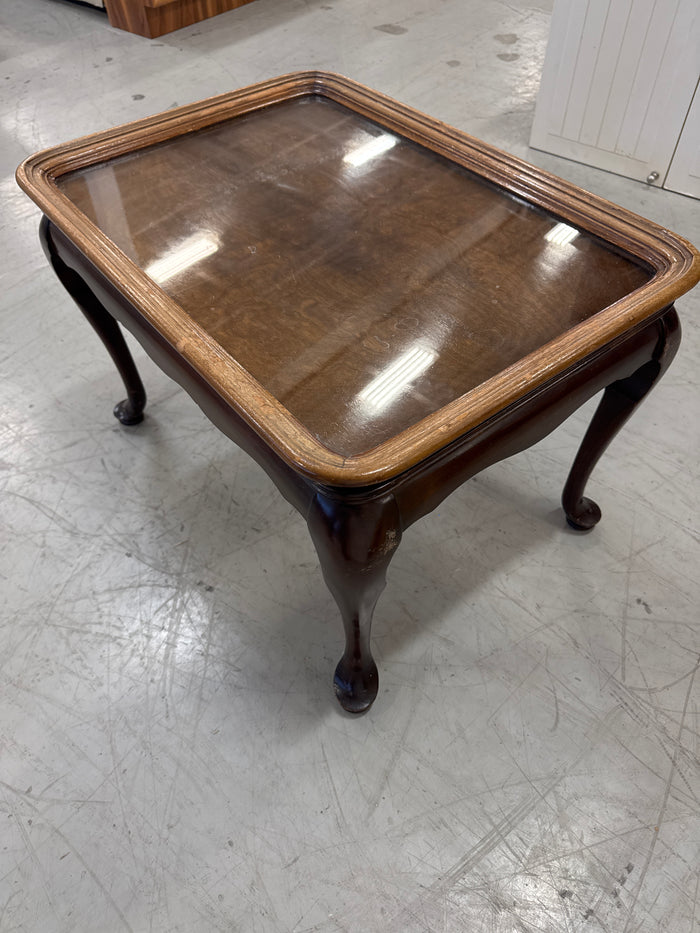 28 In. Wide Vintage Wood Side Table Featuring Queen Anne-style Cabriole Legs And A Tray-Style Top.