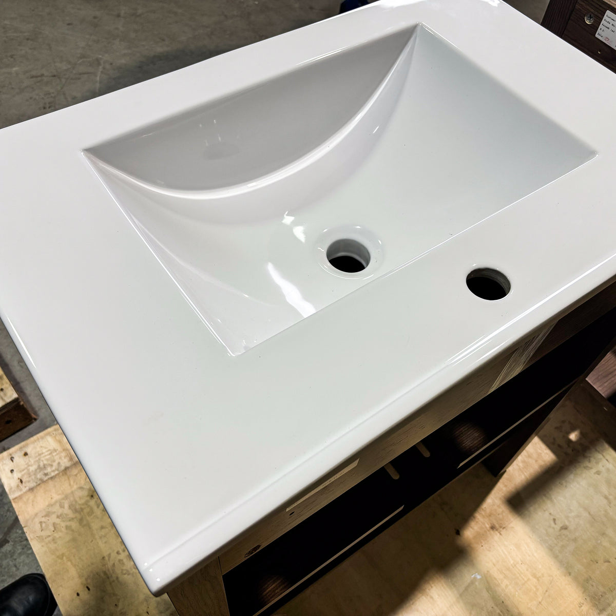 Single Wooden Vanity – 28-Inch W, 1H Pre-Drilled Countertop
