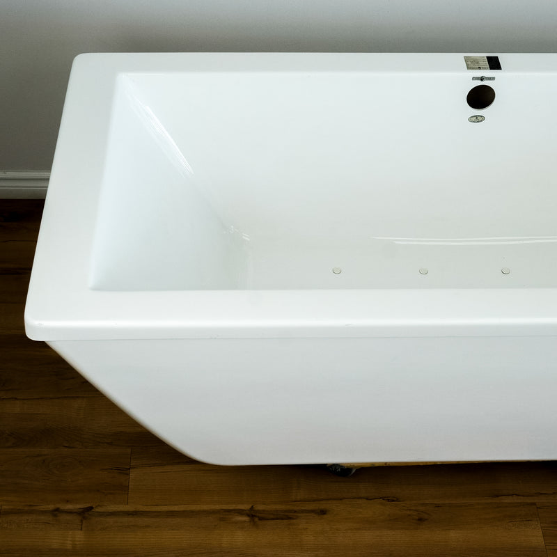 Caml-Tomlin 71x31x24-In White Freestanding Bathtub w/ Air Pump & Remote
