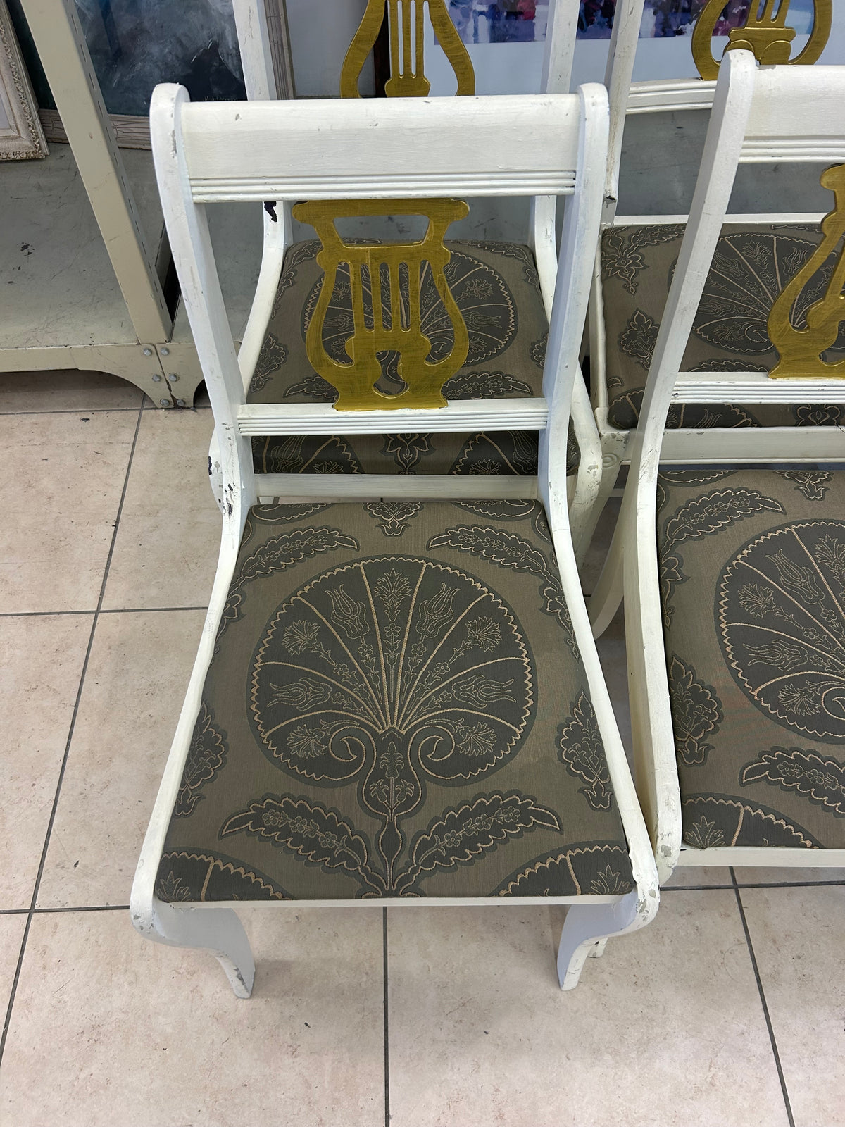 Classic Lyre-Back Dinning Chairs Set