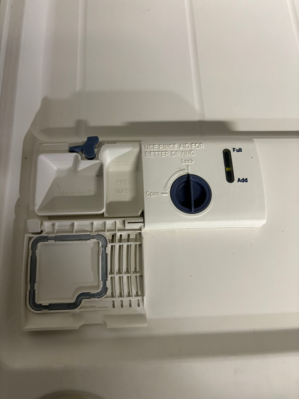 KENMORE White Dishwasher 24"W