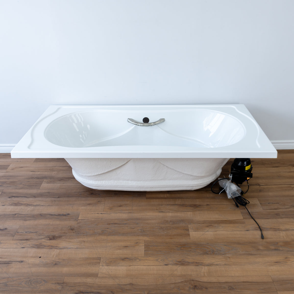 Elegancia Contour Bath Tub - 72" D x 21" H x 42" W