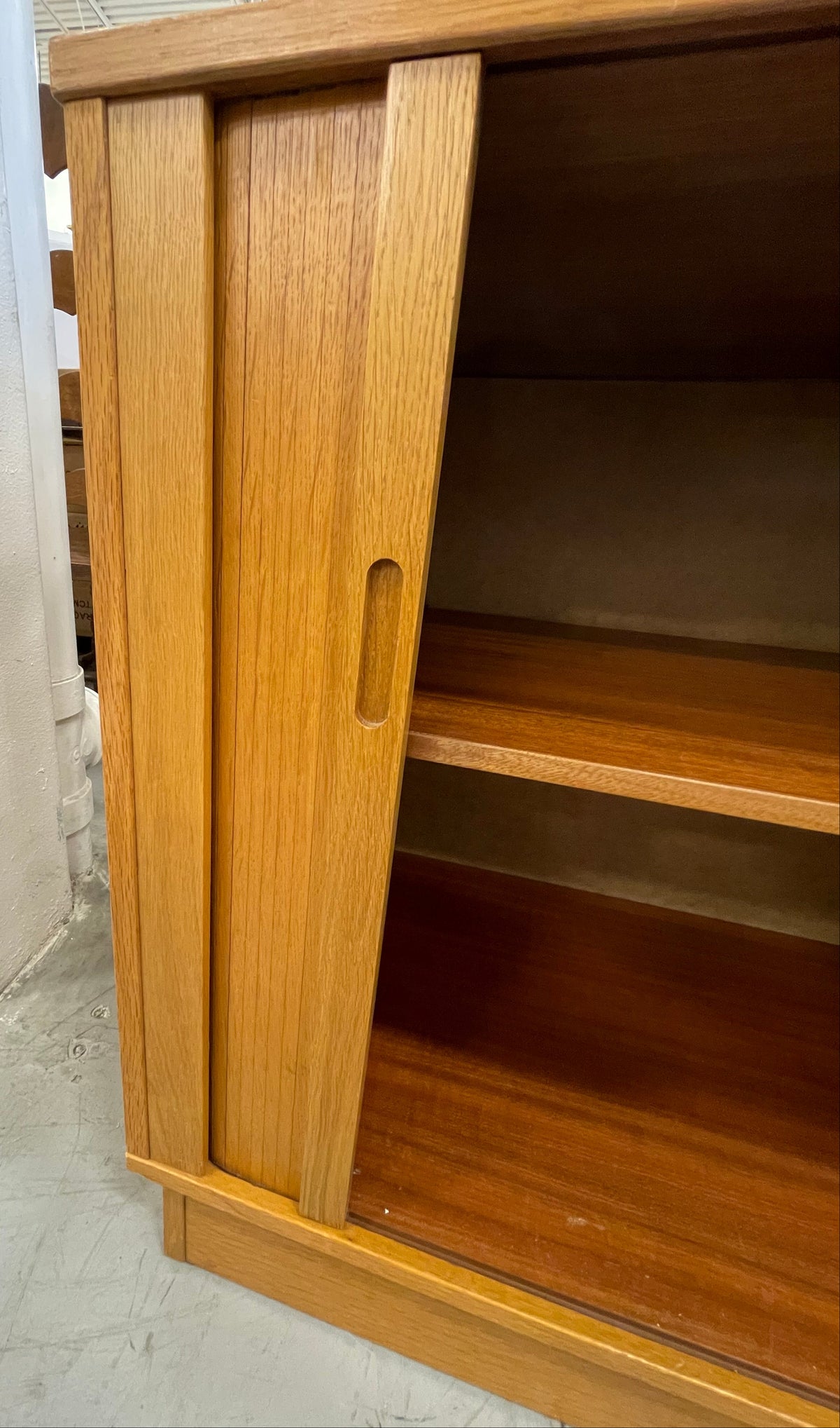Retro Entertainment Unit with Slat Sliding Door