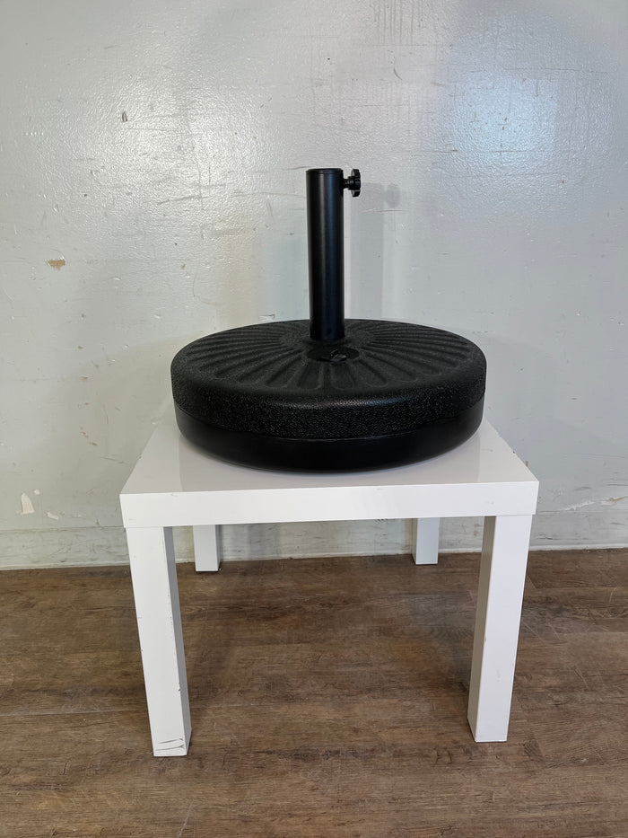 Round Umbrella Base With Attachment Piece