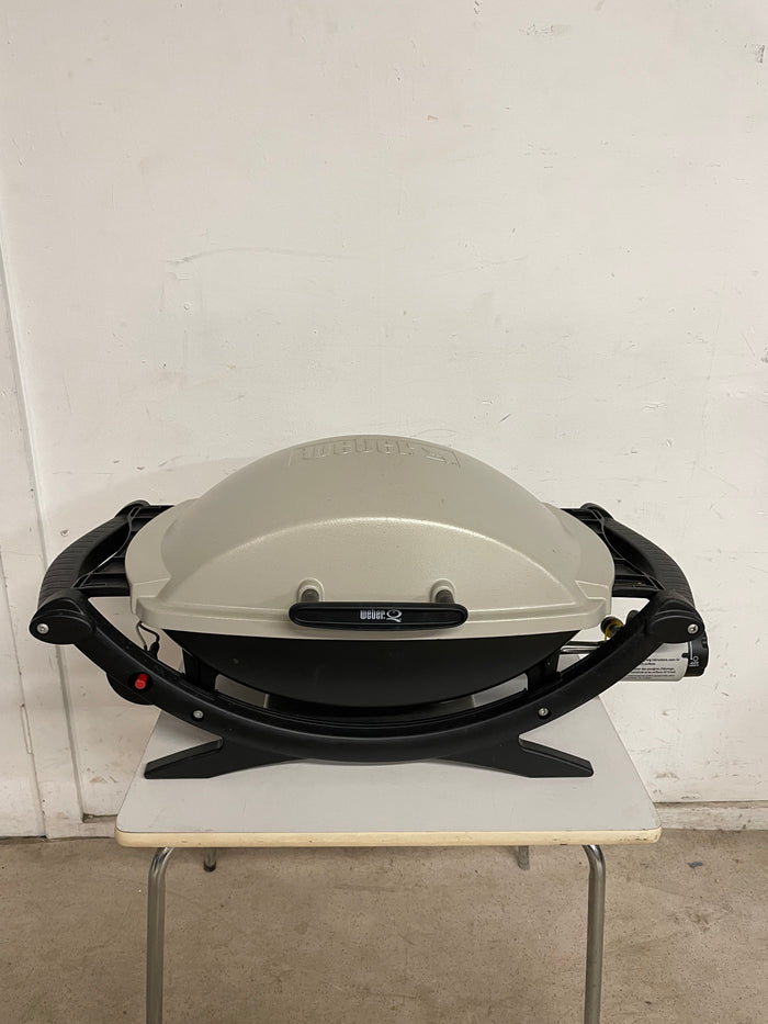 Weber Q200 Grill