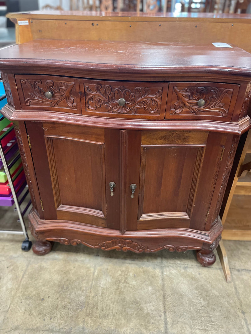 Wooden Cabinet With 3 Drawers And 1 Lower Cabinet