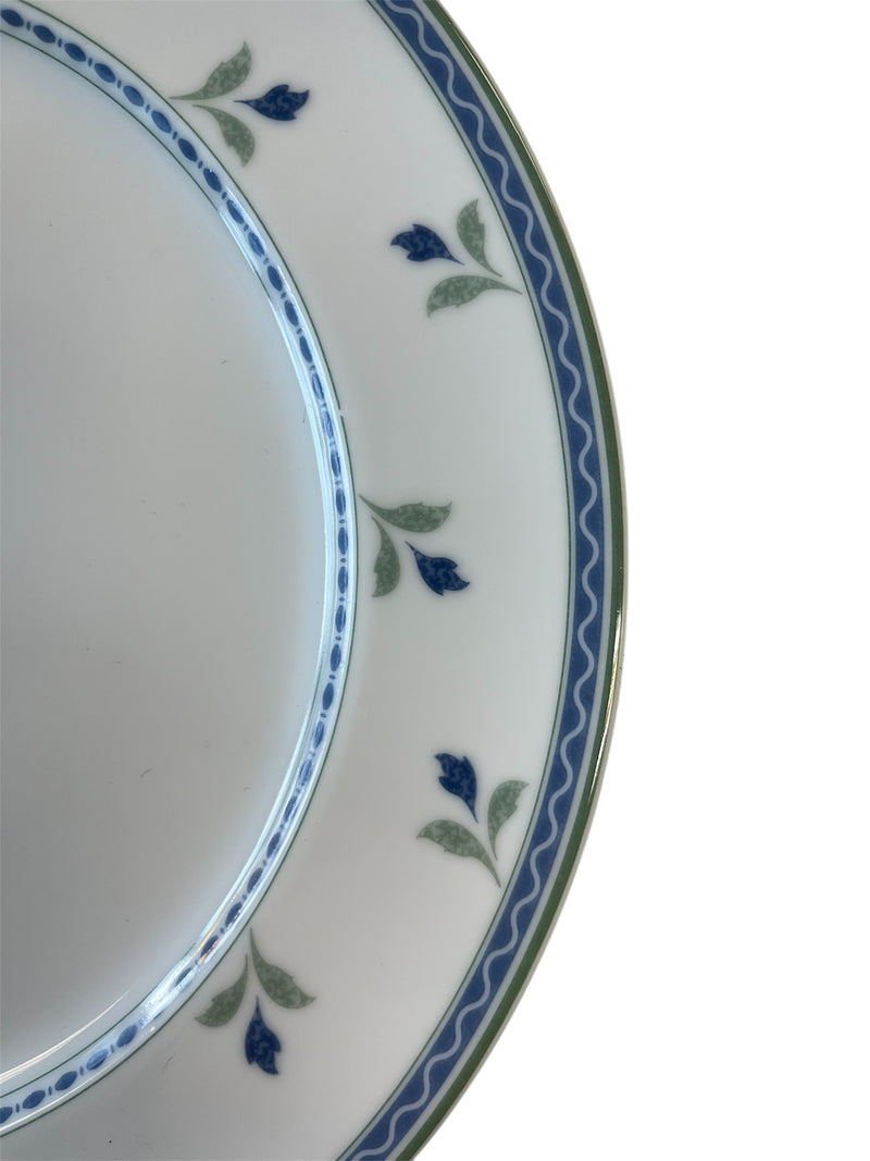 Gaiety by Oneida 58 Piece Dishware Set