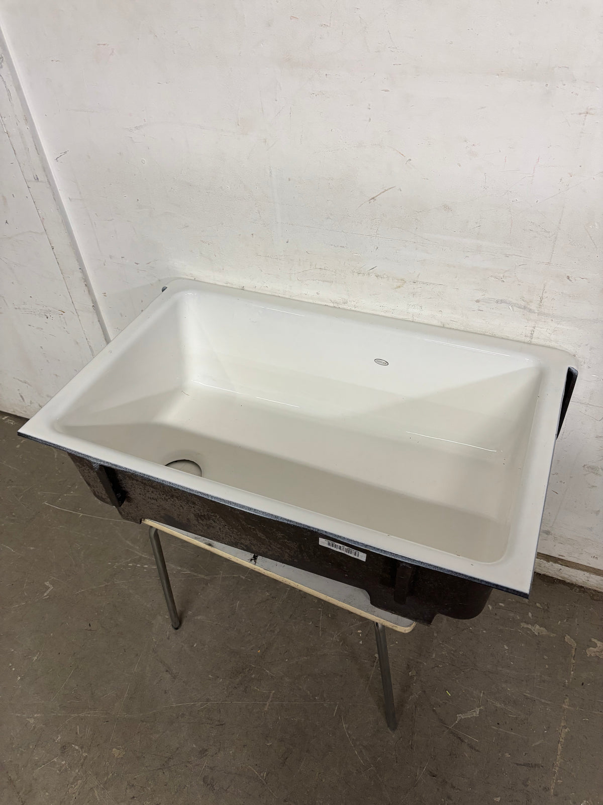 35”W Kohler White Farmhouse Sink