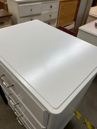 27"W 4 Drawer Dresser