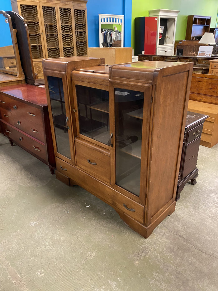 KITCHEN  CABINET