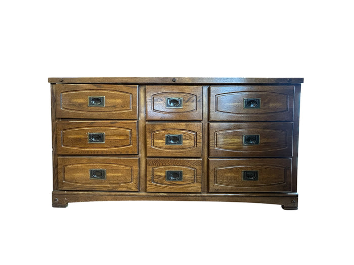 Tobias Dresser with 9-drawer