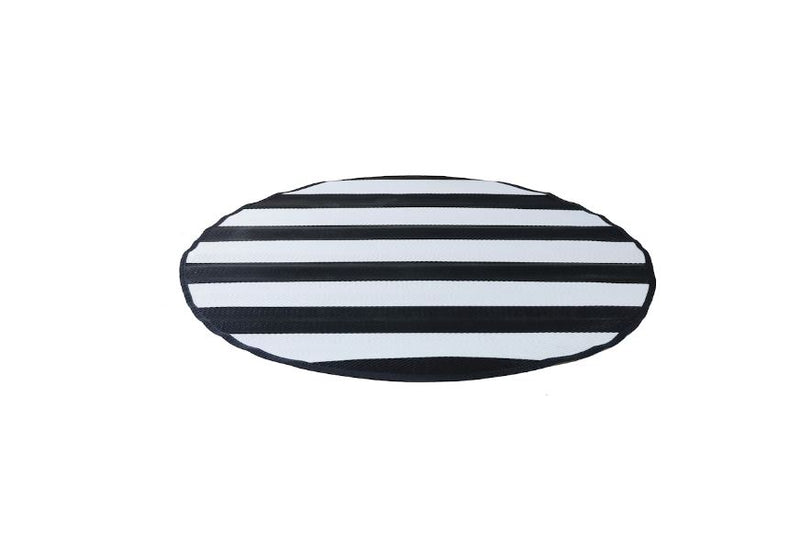 Reversible Outdoor 6 ft Diameter Area Rug - Black and White Stripe