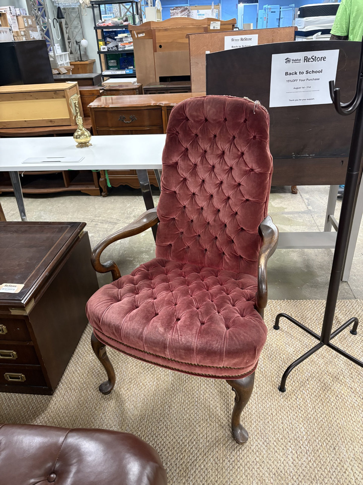 27-Inch W Vintage Velvet Accent Chair – Tufted Upholstery, Wooden Frame