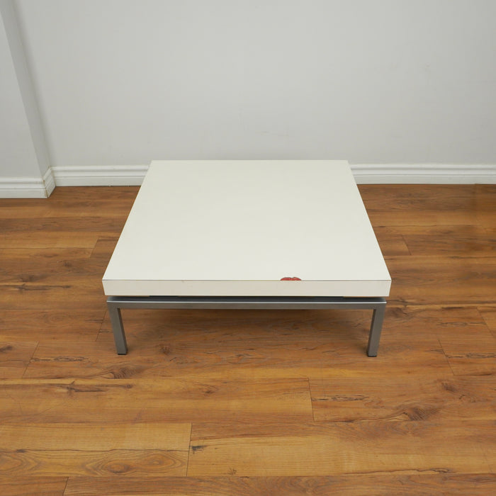 30-inch Square Top Coffee Table in Sutton White