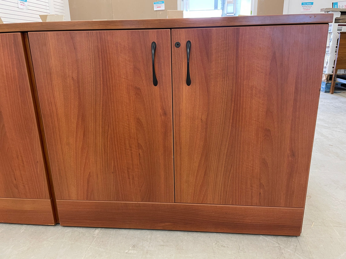 Woodgrain-look Entertainment Unit - 72x29.5x20 inches