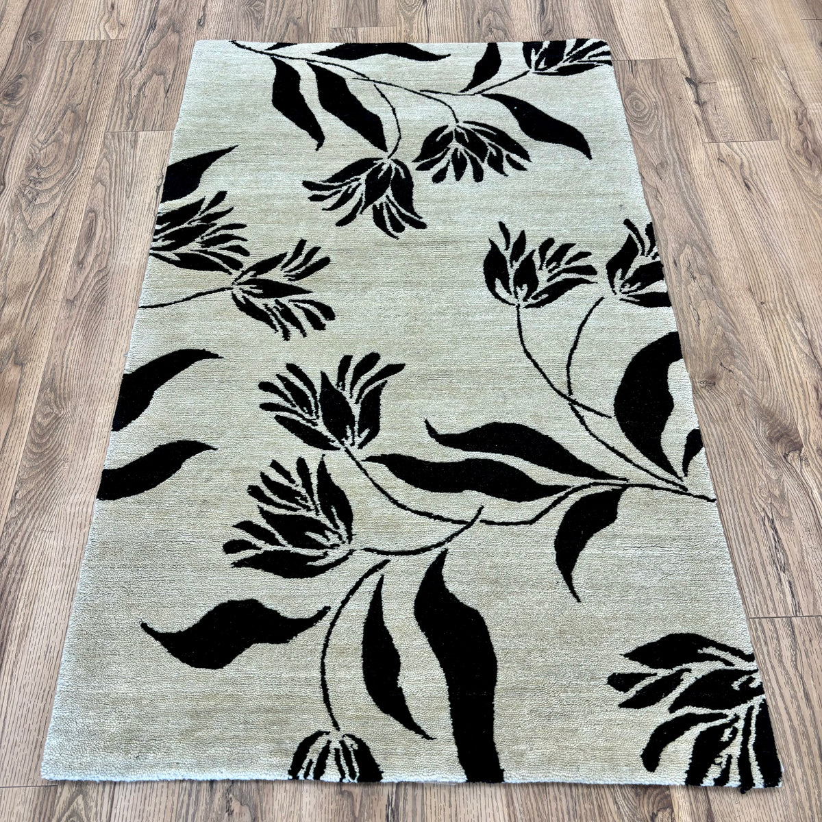 3x5-ft Floral Handmade Rug, Black on Beige, 100% Wool, 248