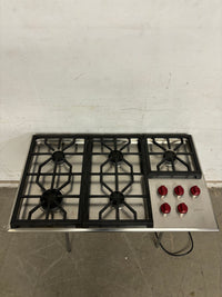 Wolf 36" Professional Gas Cooktop - 5 Burners (CG365P/S)