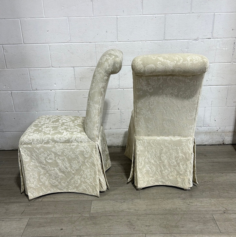 Elegg Pair of Chairs