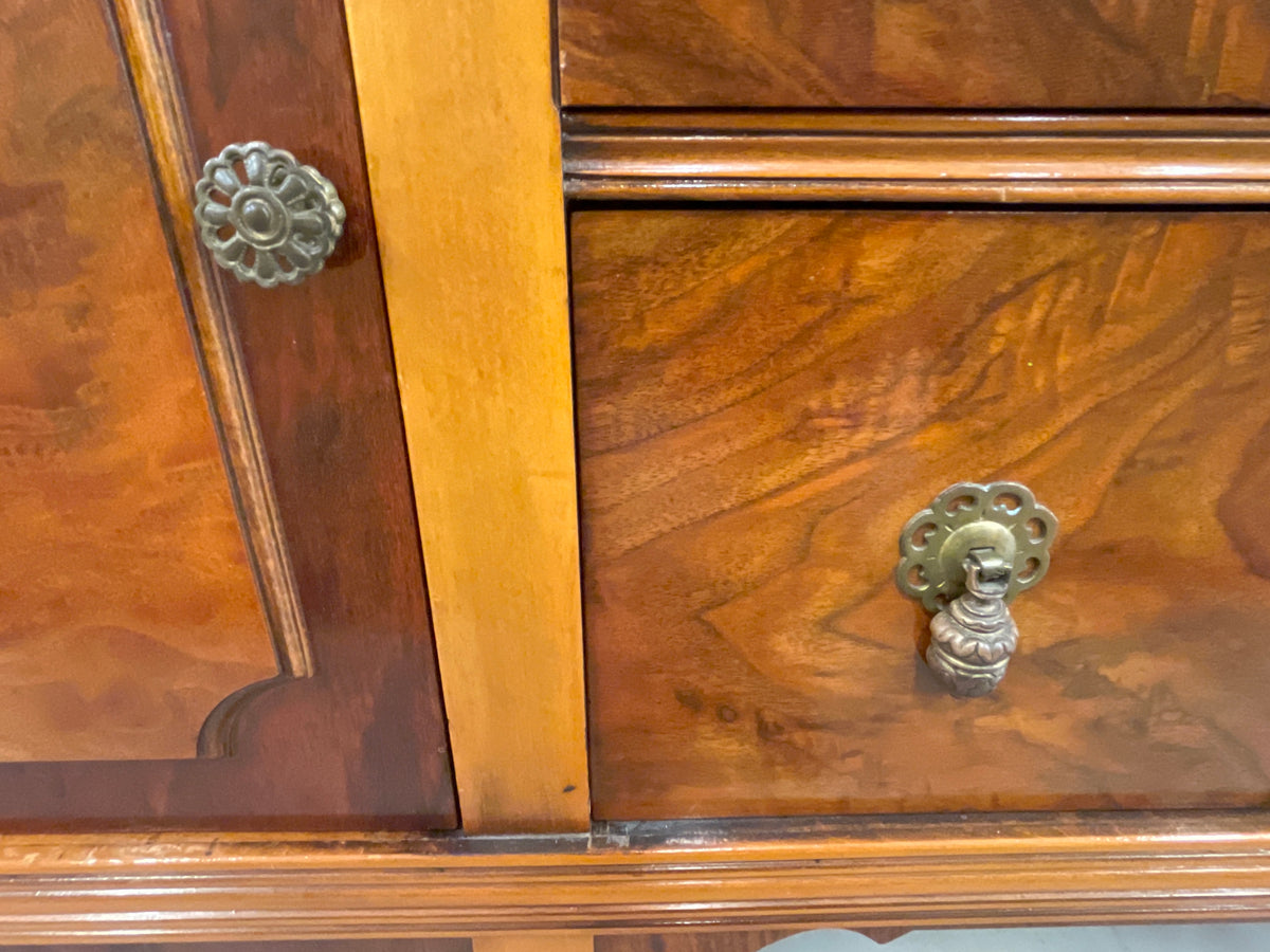 Vintage Honey Brown Sideboard W/Drawers