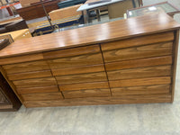 9 Drawer Dresser With Curved Handles