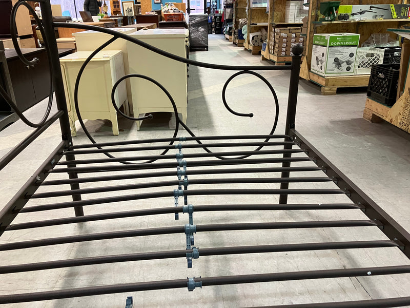 Metal Daybed