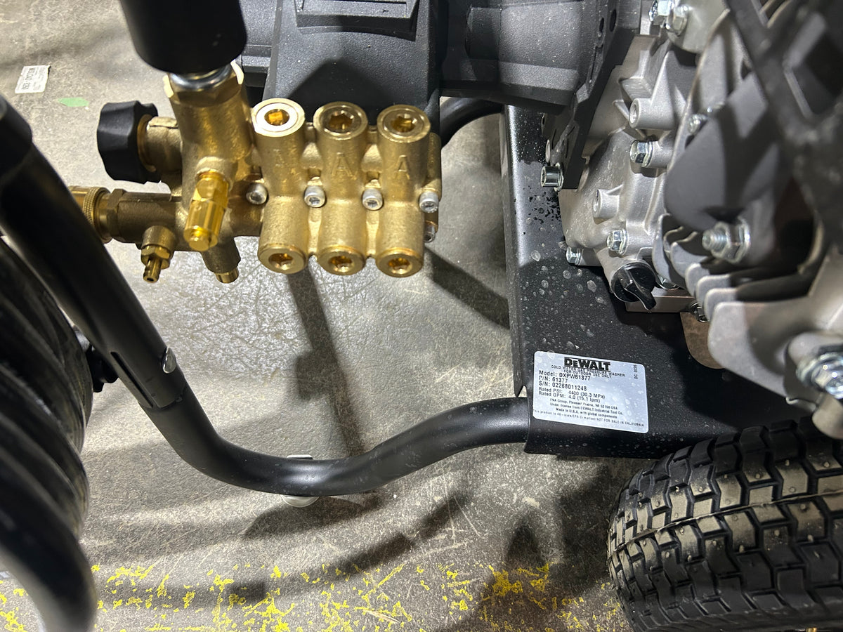 DEWALT 4400 PSI 4.0 GPM Cold Water Gas Pressure Washer with 420cc Engine