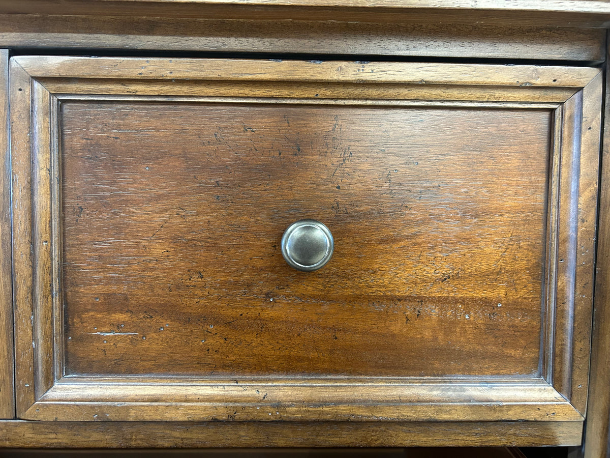 Feurte 6-drawer Dresser