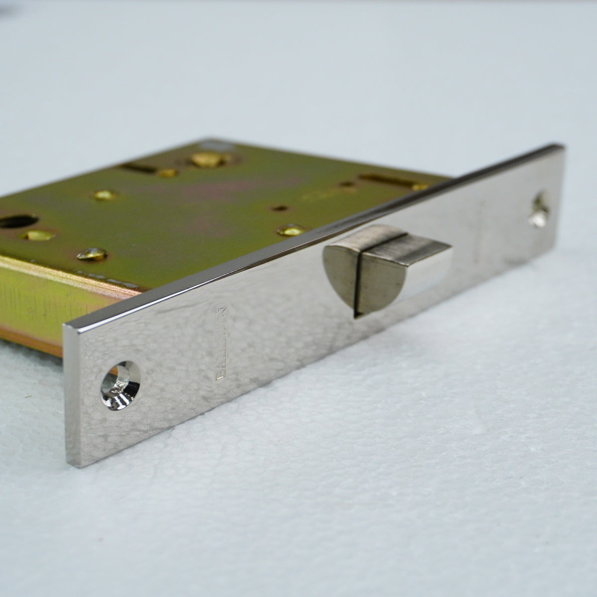 Interior Mortise Lock – Knob Passage Function in Lifetime Polished Nickel, 8530.055.R