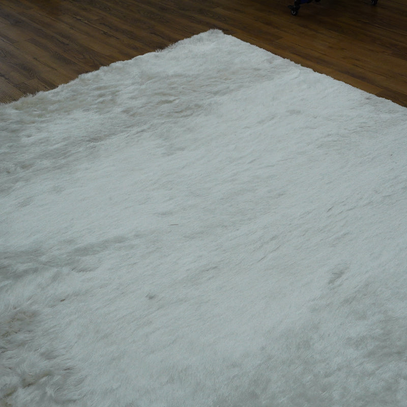 8×10-ft White Fluffy Shag Rug in Polyester, 322