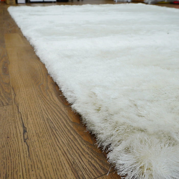8×10-ft White Fluffy Shag Rug in Polyester, 322