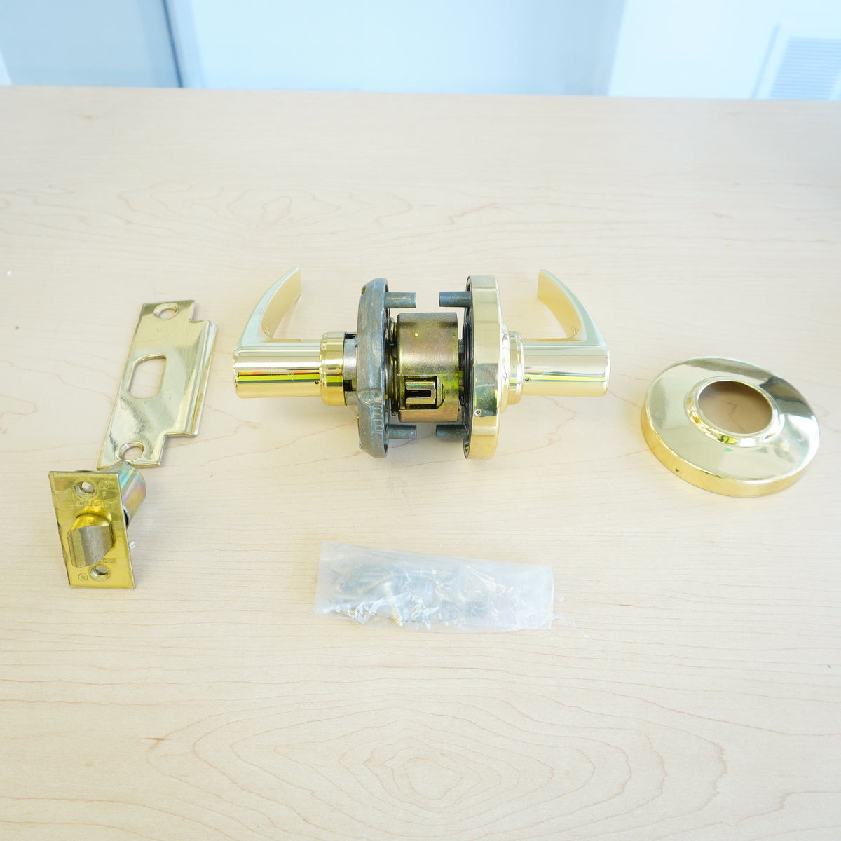 Schlage AL40S JUP 605 Privacy Lever Lock – Jupiter Style, Bright Brass