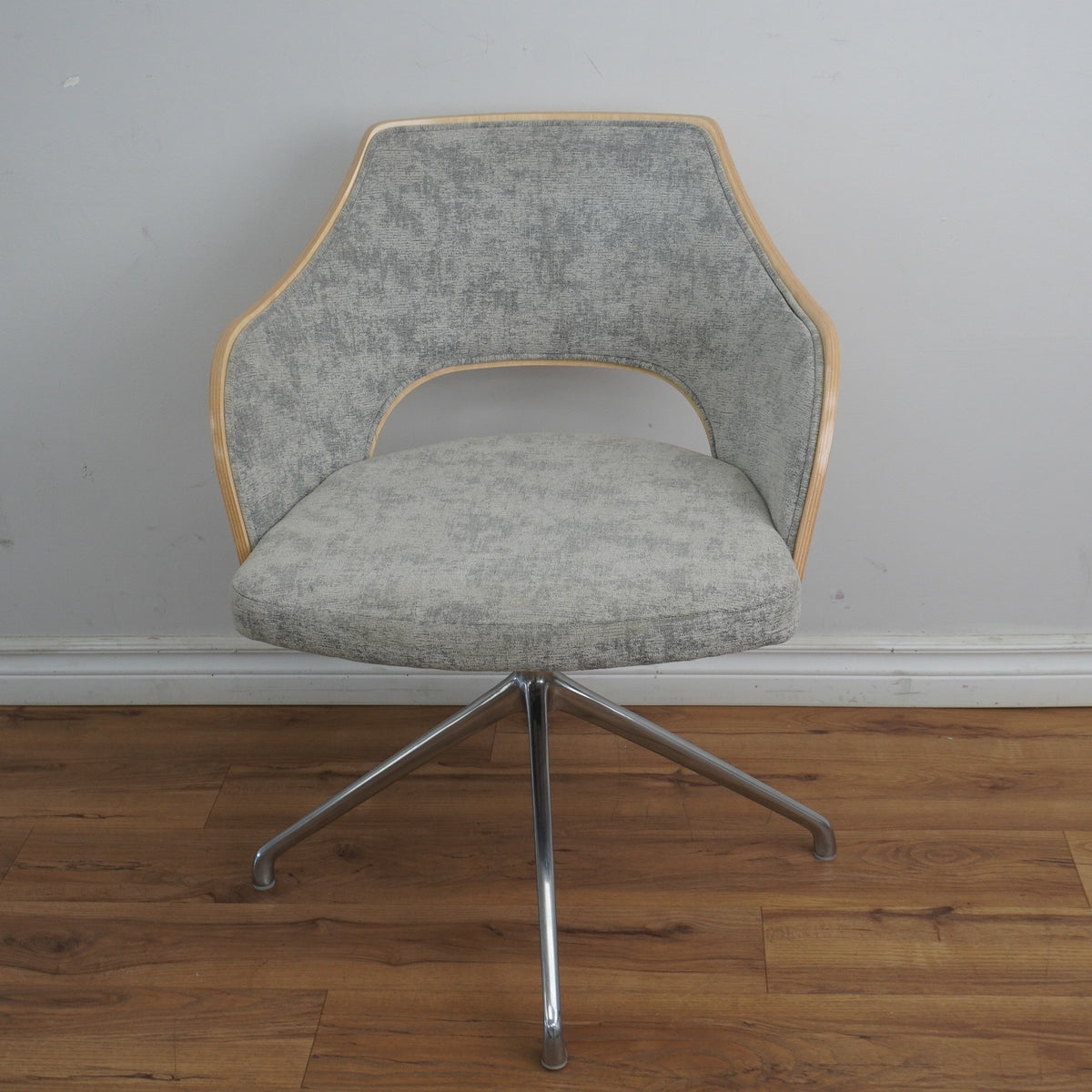 25-Inch W Spider Base Swivel Chair in Grey Fabric Upholstery