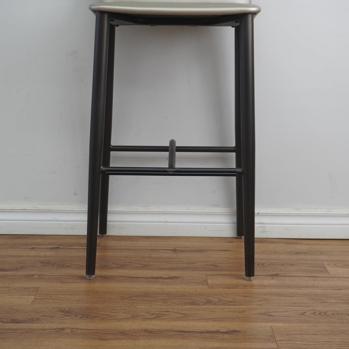 19-Inch W Silver Faux Leather Barstool with Metal Base