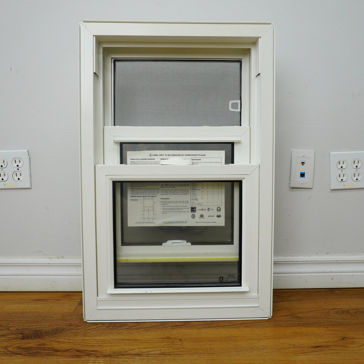 18x28-Inch Double Hung Window in White with Spring Screen