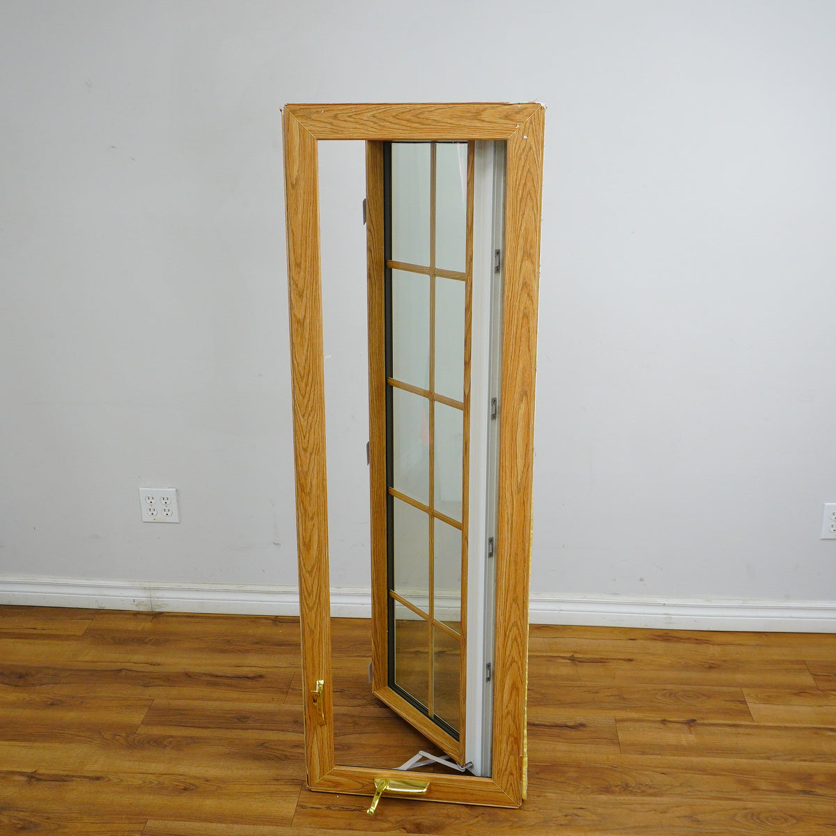 19x60-Inch Laminate Casement Window in Woodgrain Int. White Ext.
