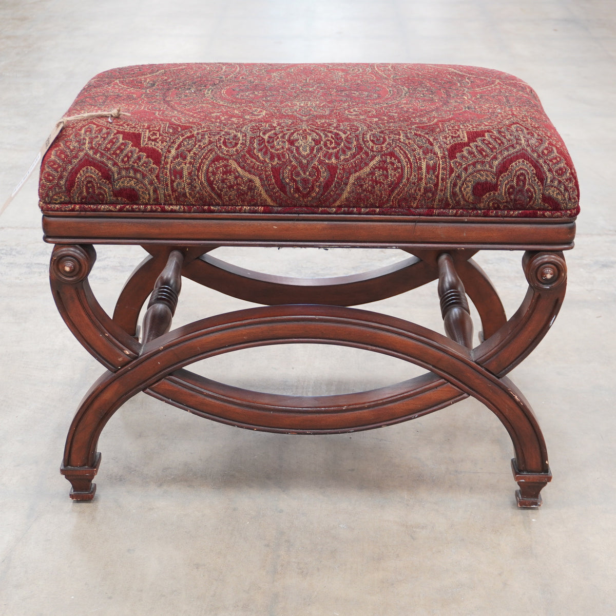 Upholstered Retro Ottoman – 24-Inch Wide
