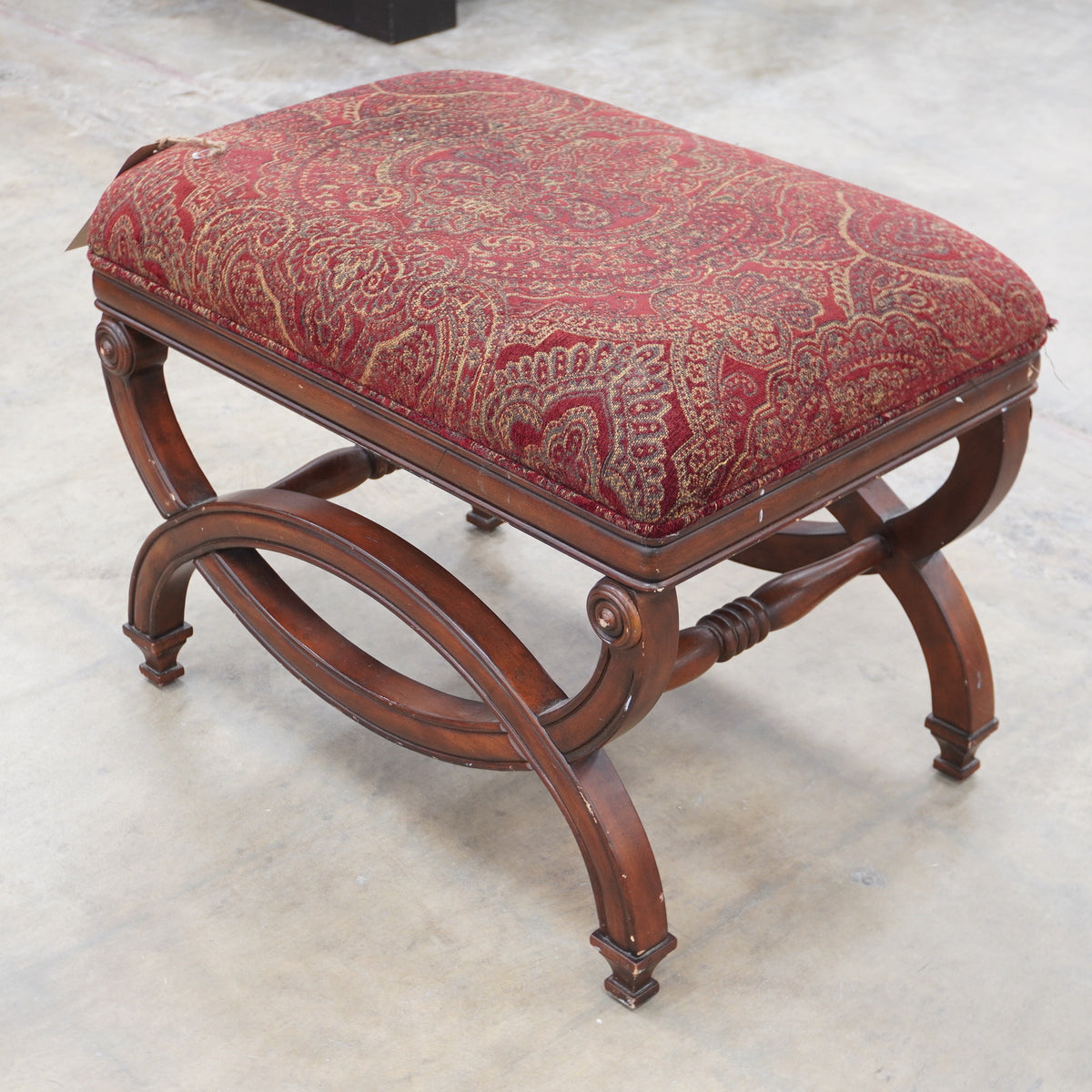 Upholstered Retro Ottoman – 24-Inch Wide