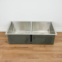 32-inch Double Bowl Undermount Stainless Steel Sink w/ Grids