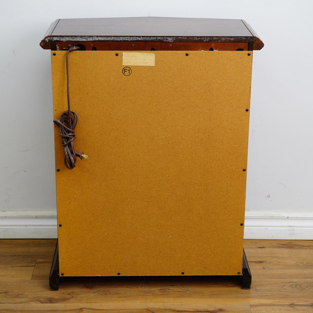 24x14x31-Inch Compact Lighted Curio Cabinet – Glass Shelving