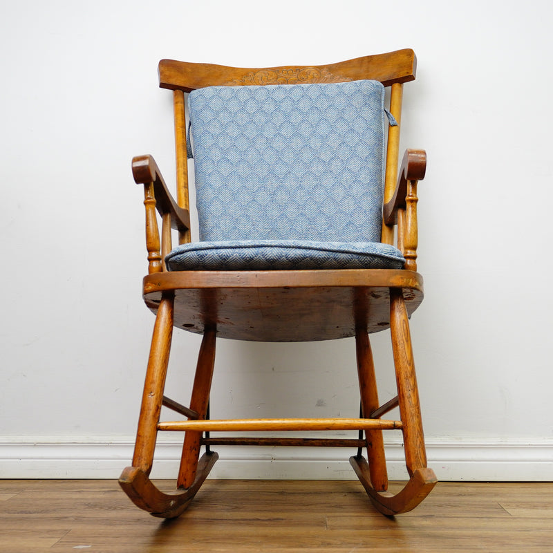 20x31x39-Inch Wooden Rocking Chair – Blue Herringbone Cushions