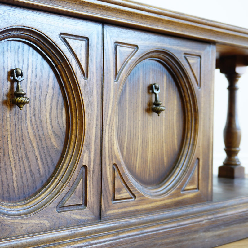 61x21x19-Inch – Grainy Wood Double-Sided Console w/ Doors & Columns