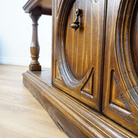 61x21x19-Inch – Grainy Wood Double-Sided Console w/ Doors & Columns