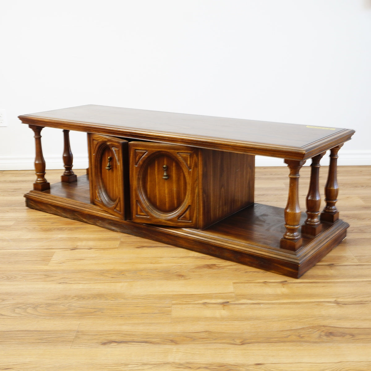 61x21x19-Inch – Grainy Wood Double-Sided Console w/ Doors & Columns
