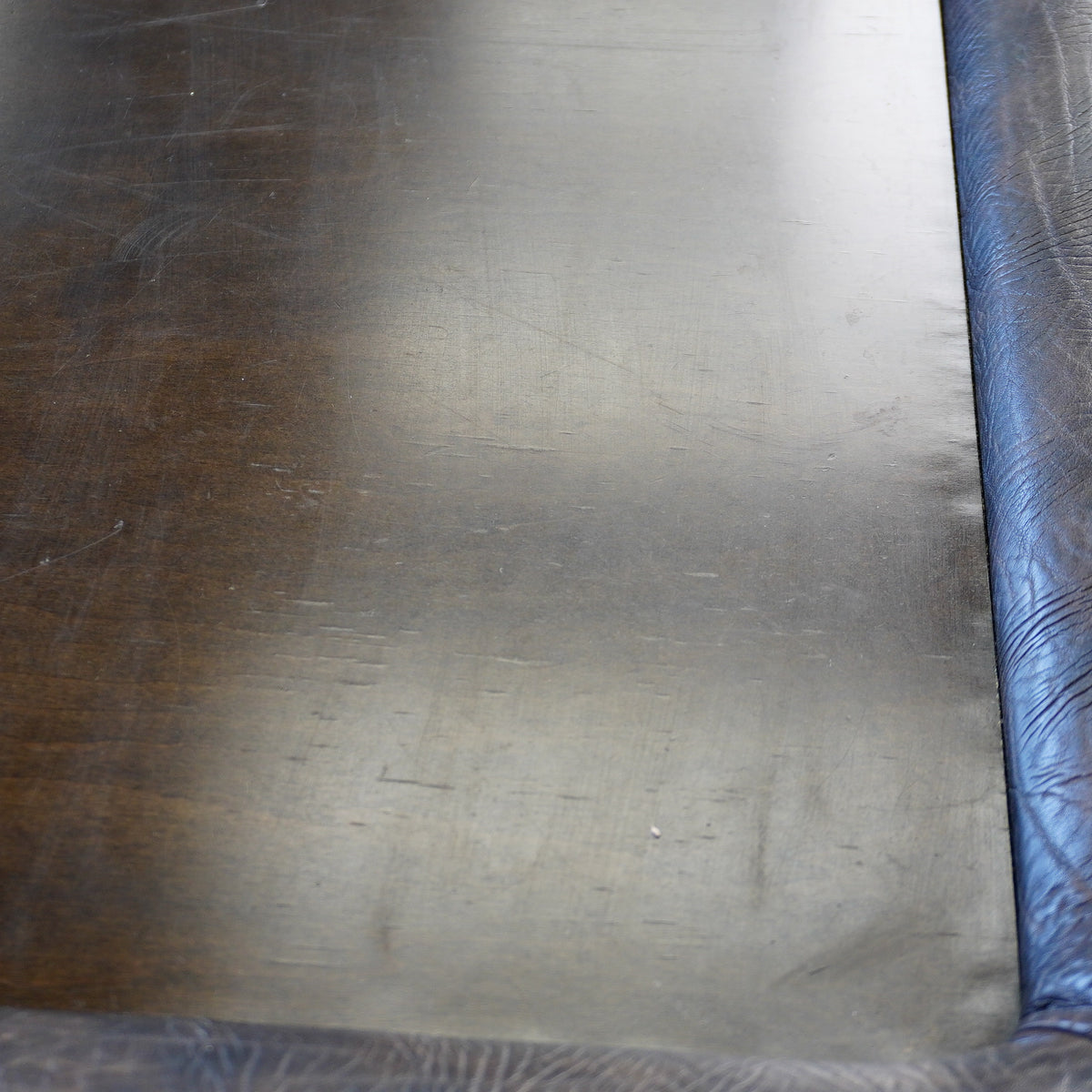 46x34x22-Inch – Dark Wood & Leather-Trim Coffee Table w/ Shelf