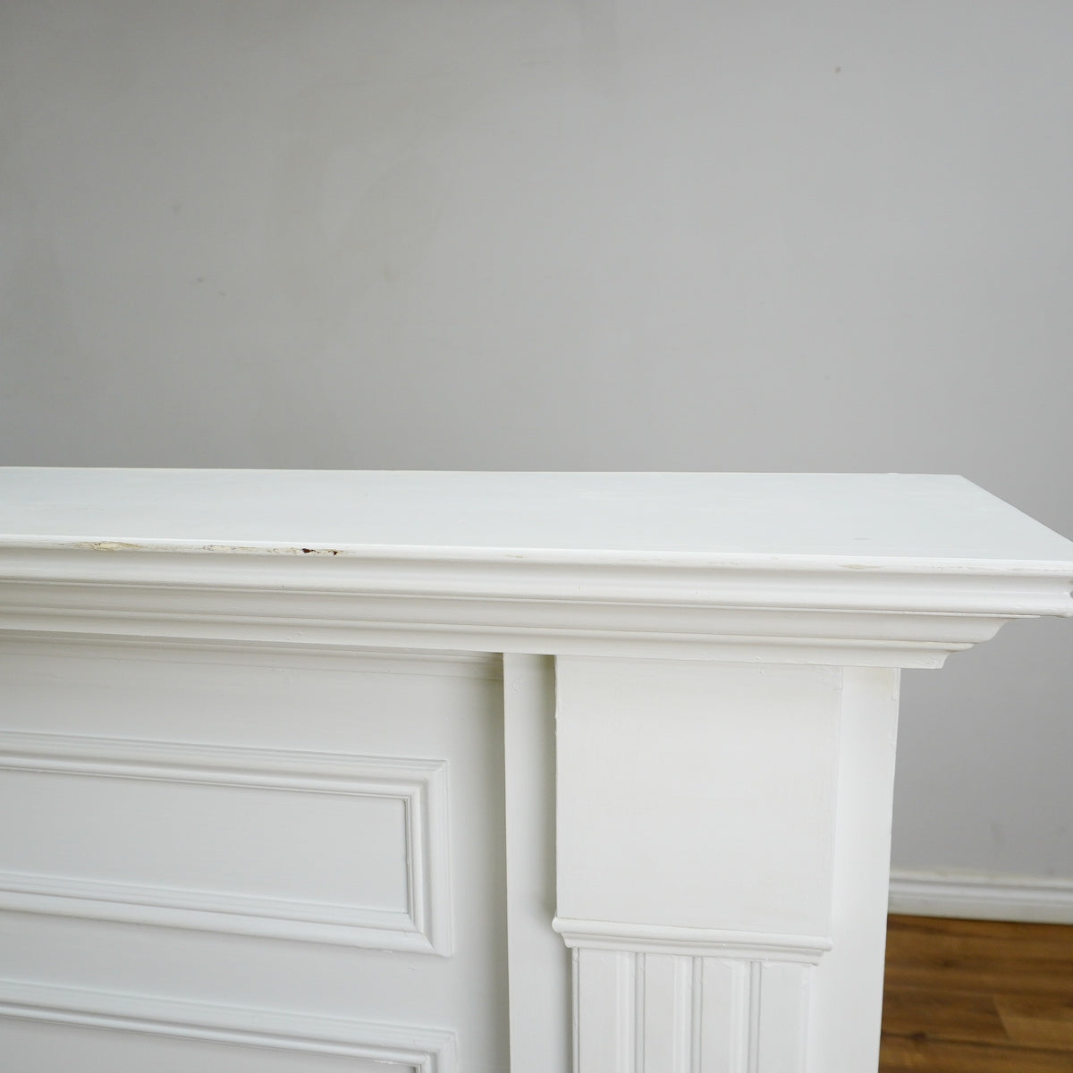 63x14x45-Inch White Fireplace Mantel w/ Realflame 1400W Electric Insert