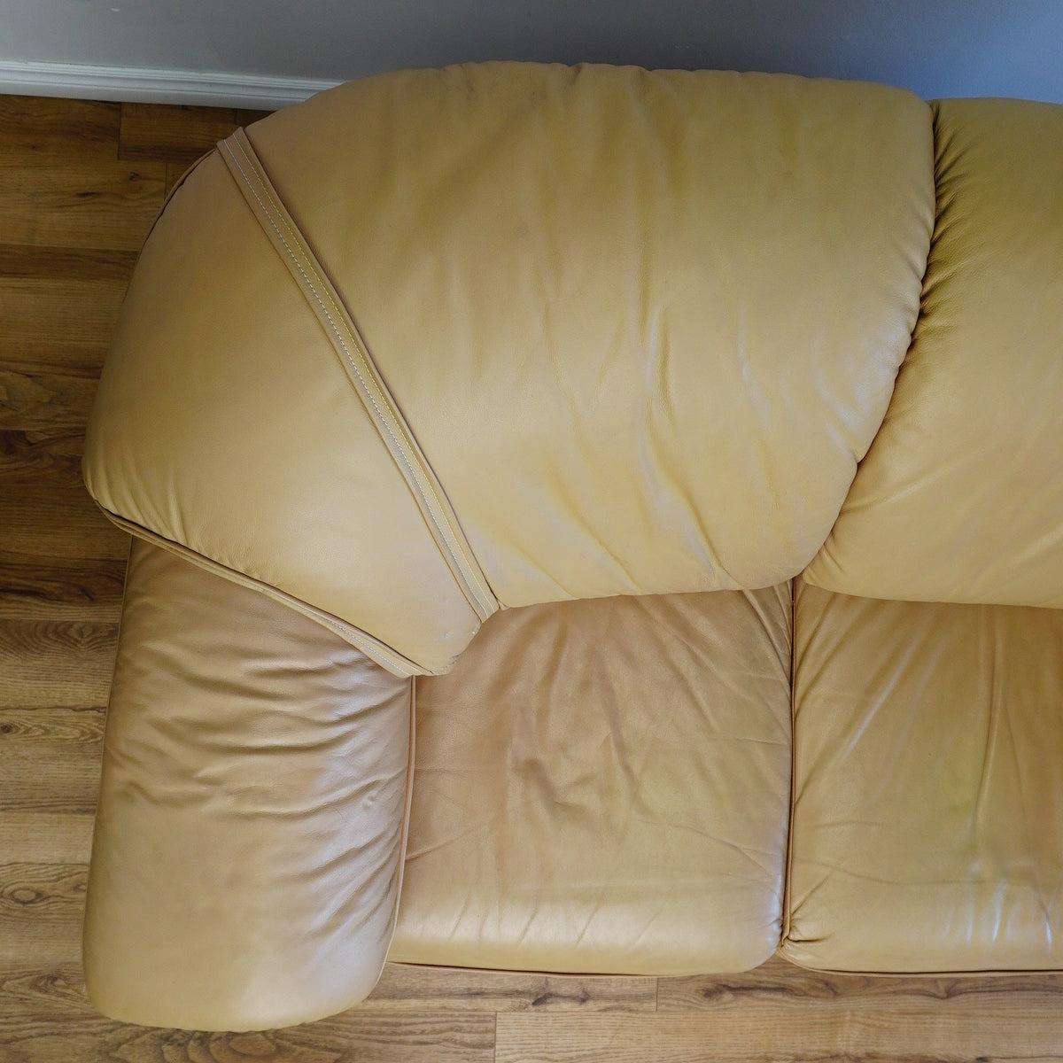 64x38x33-Inch – Tan Leather Loveseat with Plush Cushions