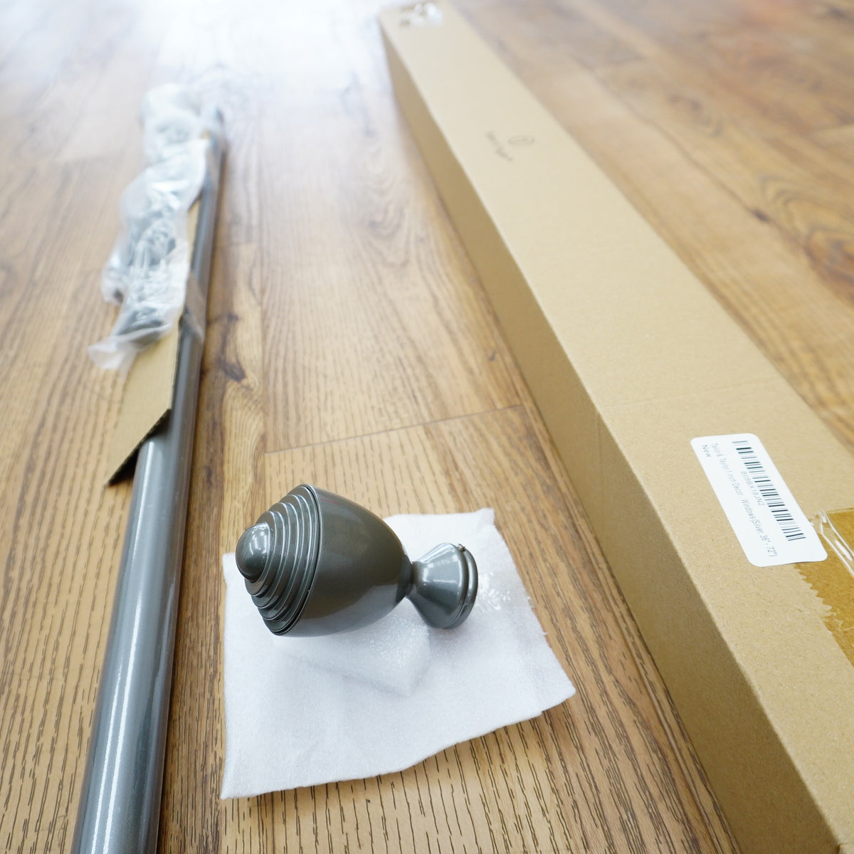 Tailor & Taylor 1‑Inch Adjustable Curtain Rod Set – Silver – 36 to 72-inch