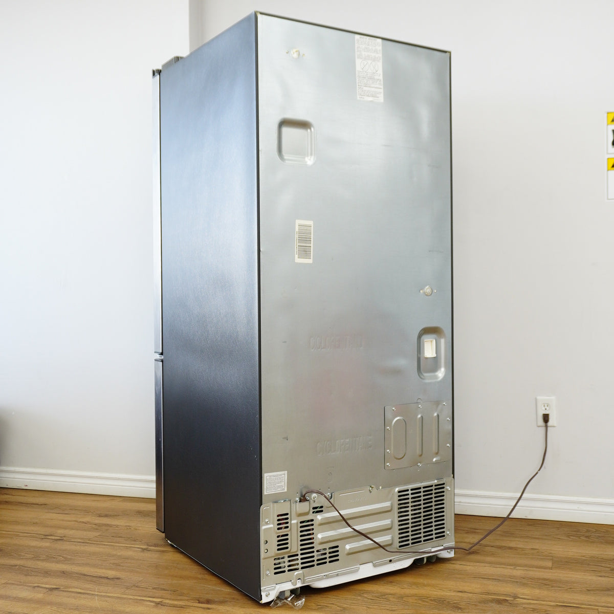 GE 20.8 cu. ft. French Door Refrigerator – Stainless Steel – GNE21DSKJKSS