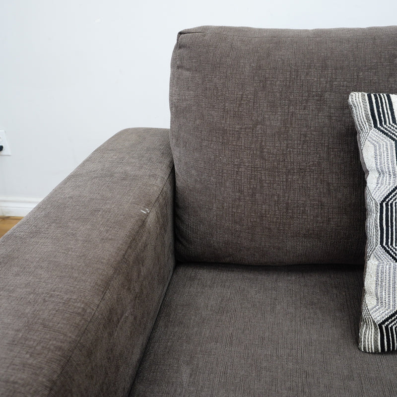 82×36×31‑Inch Upholstered Sofa – Brown Fabric with Accent Pillows