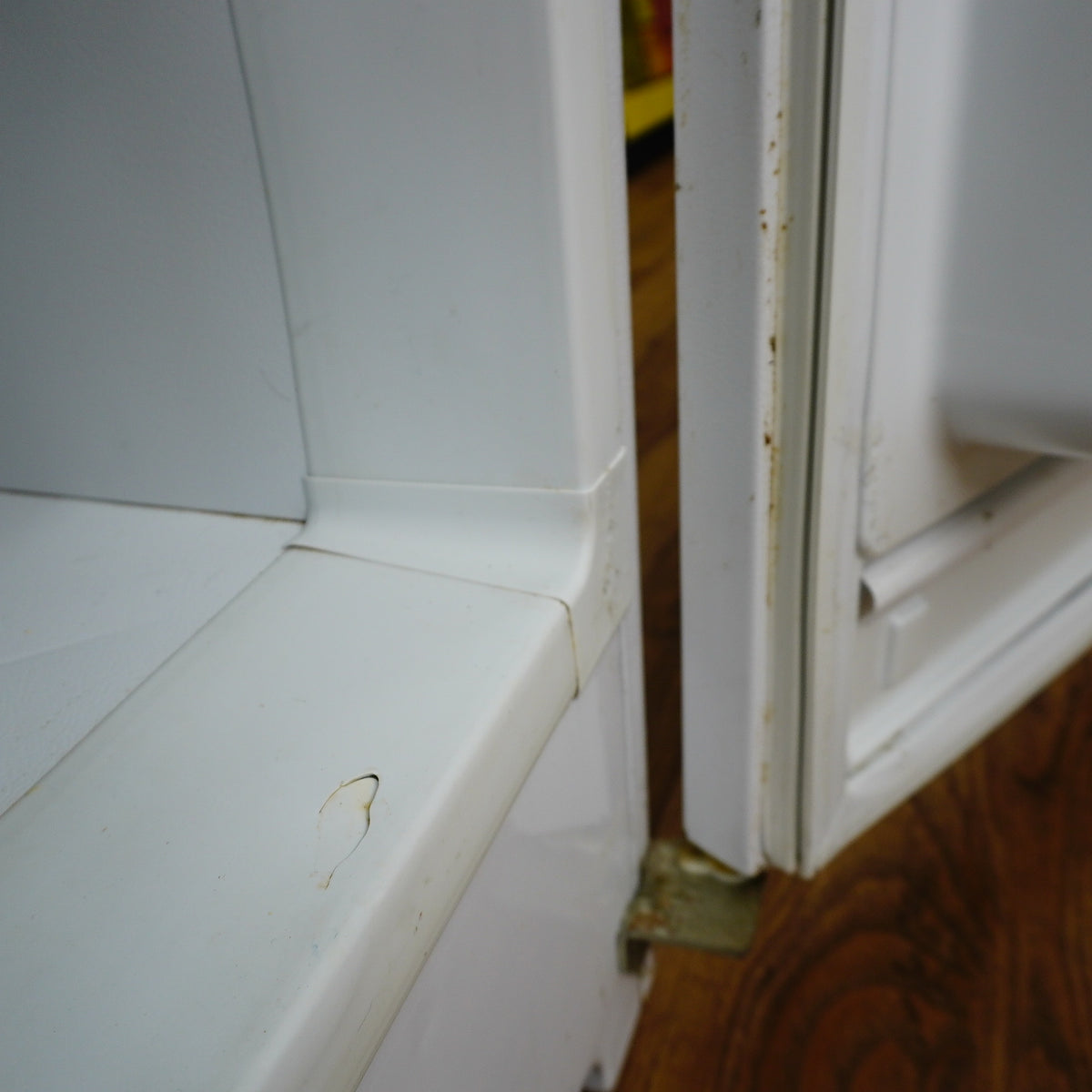 Gibson 12 cu. ft. Heavy‑Duty Upright Freezer – White – GFU12M2GW0